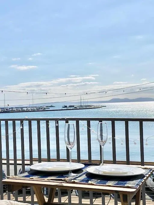 Estudio Frente Al Mar En Roses Con Terraza 아파트